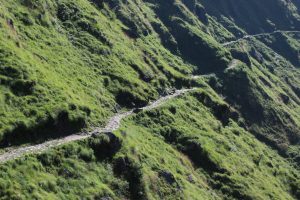 A narrow mountain pass in Uttarakhand, India.